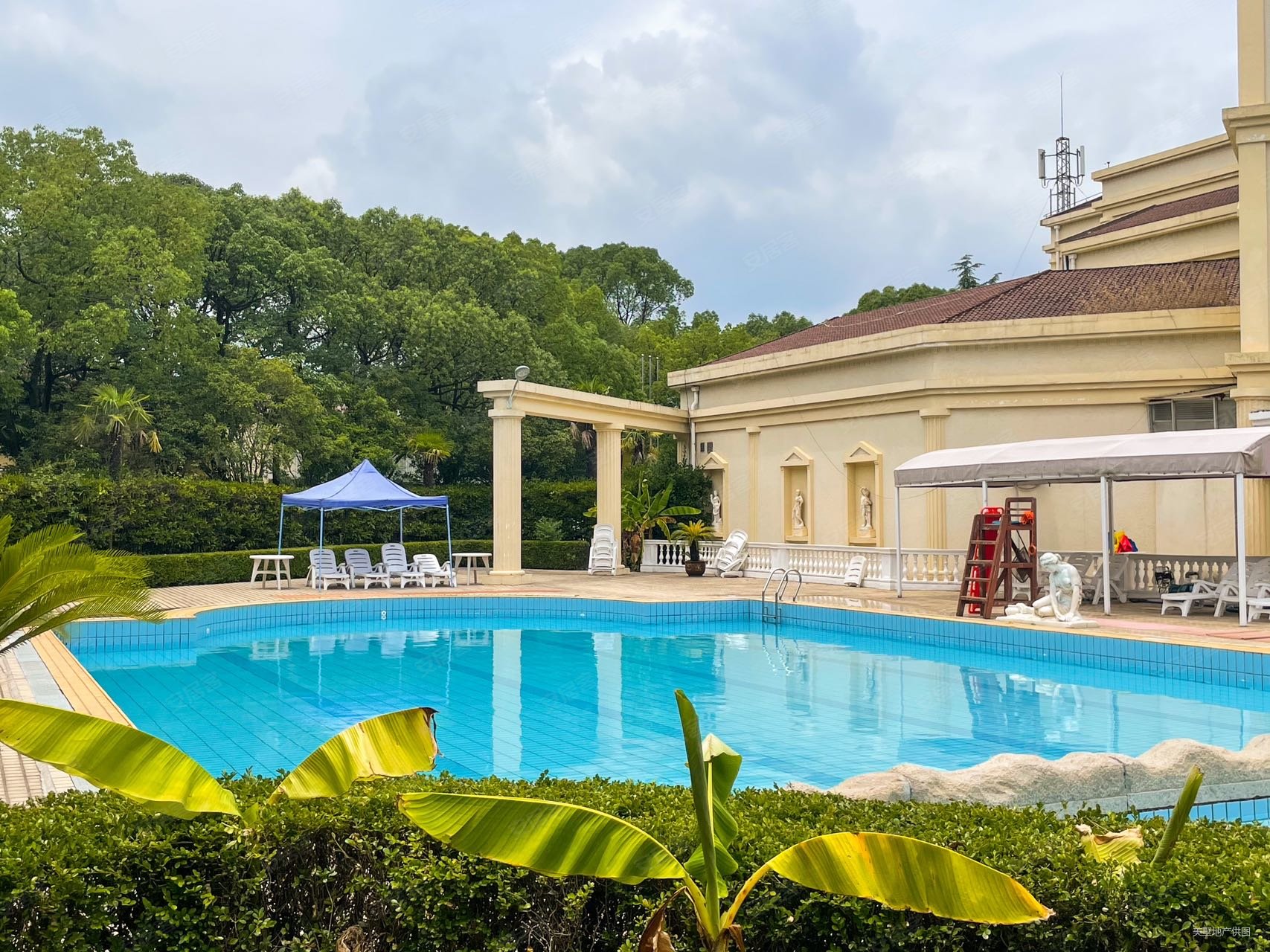 久事西郊花园别墅