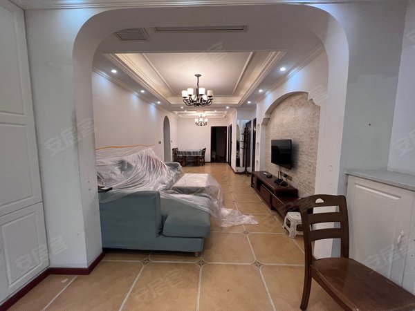 重庆巴南李家沱曦圆柳镇(三期)岔路口轻轨站旁,柳镇花园洋房,带大露台