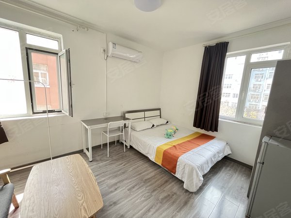 无中介 独栋公寓一居室 台东步行街 威海路 海慈医院 海泊桥