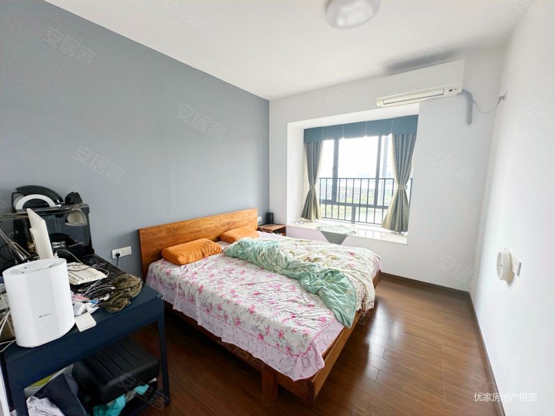 阳台南向望桂畔海,精装定制看房可约,敏捷畔海御峰(b区)二手房,192万