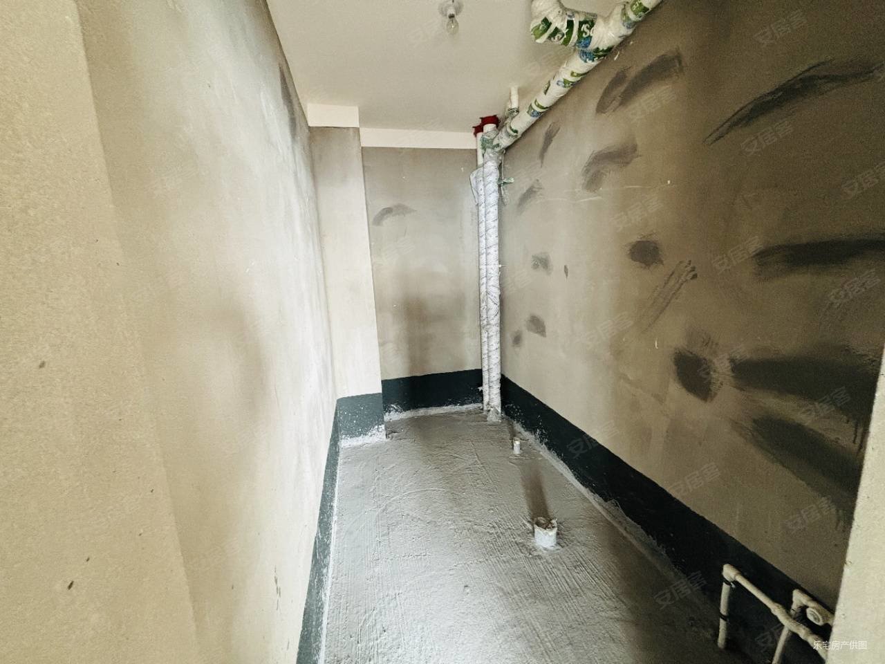 紫御蘭庭3室2厅2卫126.77㎡南北117万