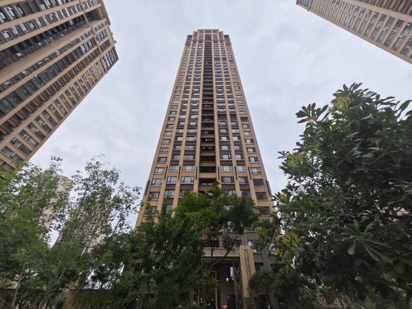 昆明官渡海伦国际海伦国际菲诺区网红商圈旁 交通便利 精装修2房出租