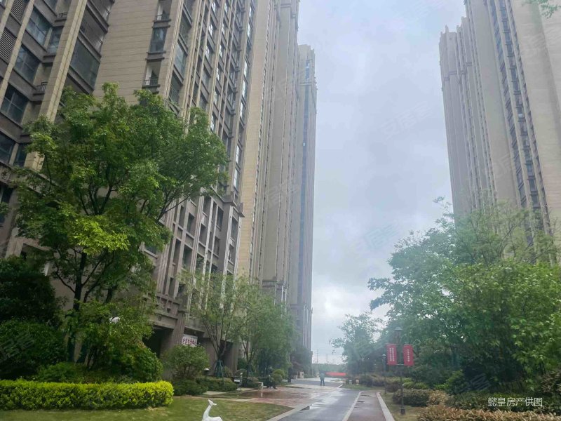 建业贰号城邦2室2厅1卫88㎡南北72万