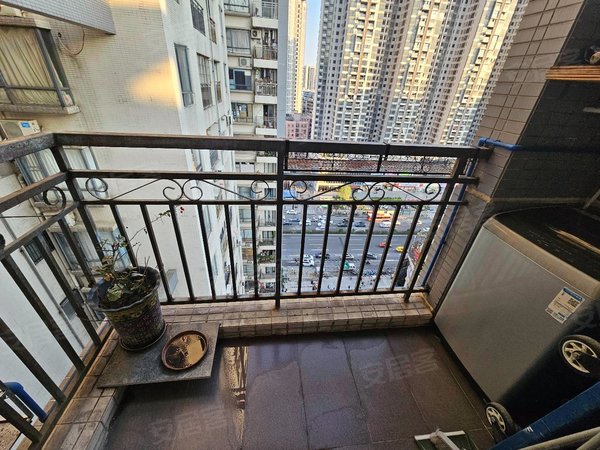 【多图】金盛大厦,昌岗租房,昌岗地铁口 电梯精装两房一厅业主诚意