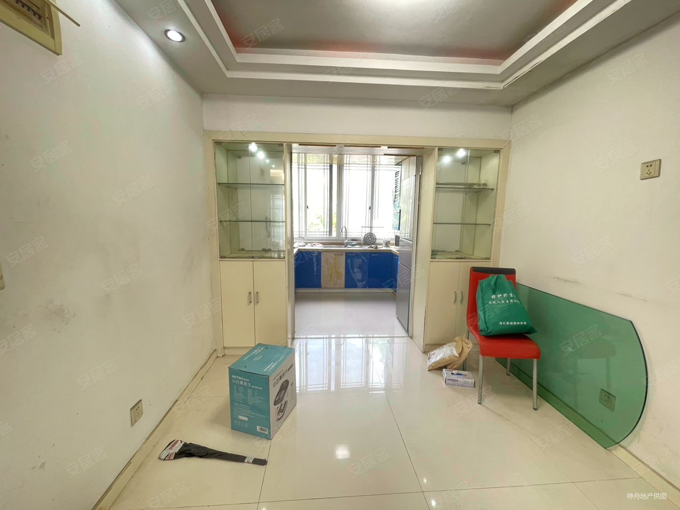 急售芦潮港两室两厅装修全送看房有钥匙