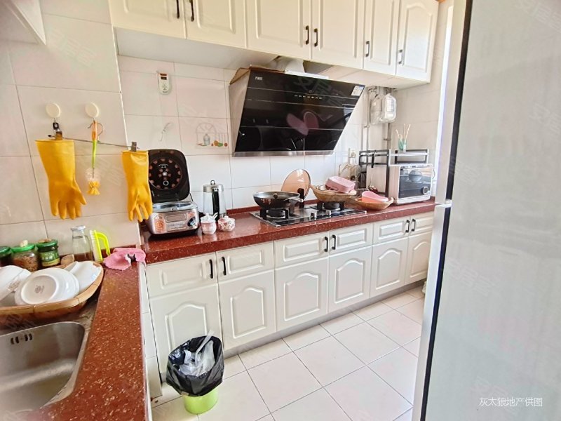 昆明房产网>昆明二手房>五华二手房>莲花片区二手房>福泽苑(教场北路)