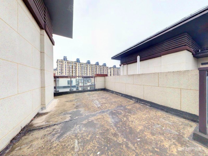 熙龙山院少有上叠带院子南北通透格局好视线好