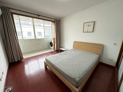 上海徐汇龙华精装修上缝小区2室，生活方便，随时可看，急出租房源真实图片