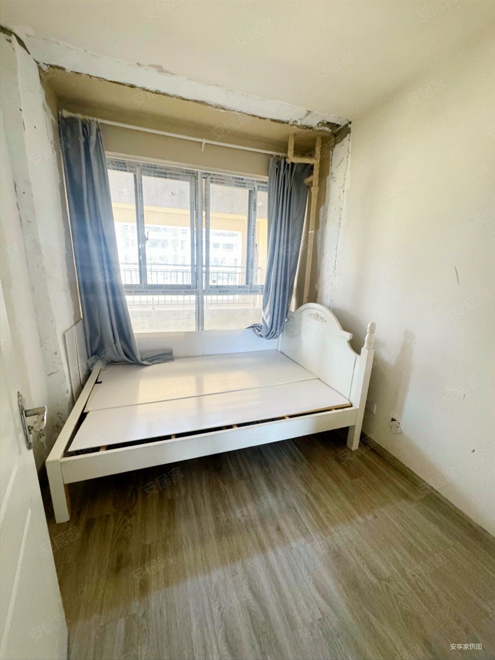 雍锦里 129万 中间楼层 满五   三房 双卫生间 带车位