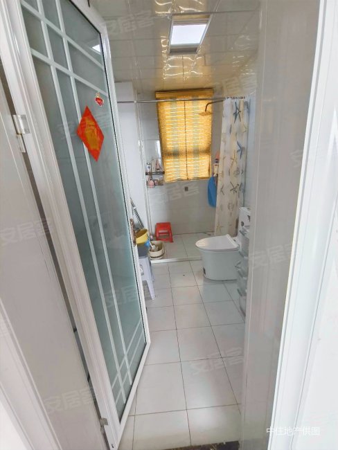 茗湖 售洋房 三居两厅两卫,中海华山珑城二手房,275万,3室2厅,2卫,127