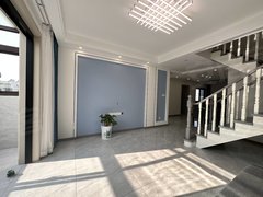 镇江句容句容吾悦广场梧桐墅上叠5加6 3房2卫 豪华装修 电梯房 家电齐全出租房源真实图片