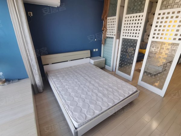 金华婺城江北福莲汇江北银泰旁 电梯1室1厅 落地窗 闹中取静 家电具齐全 实惠出租房源真实图片