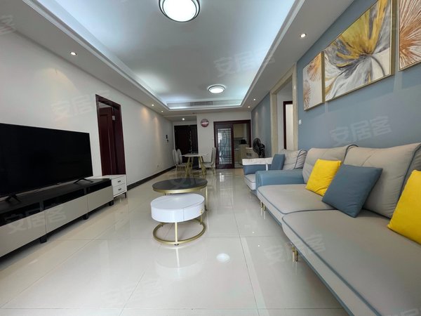 【多图】嘉裕君玥公馆,珠江新城西租房,大3房,带主套,2个阳台,家私