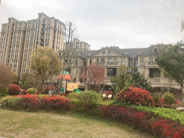 上海浦东临港新城保利蔚蓝林语(公寓住宅)可以办理居住证,高层电梯