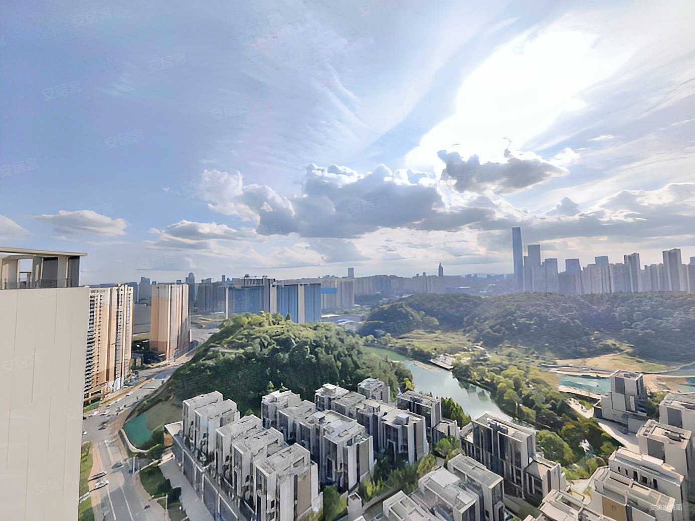 观山湖区金融城旁中海映山湖豪华景观房只有一套手慢无
