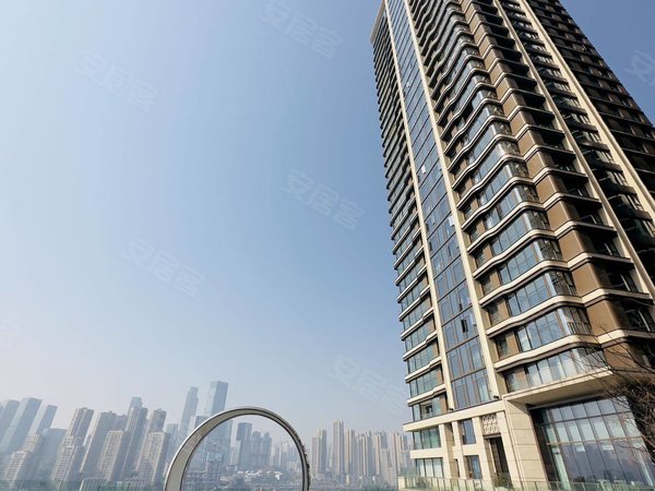 重庆南岸弹子石长嘉汇两江峯主播小姐姐看过来!