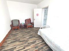 赤峰红山火花路长青小区 两室一厅 干净整洁 年租8千可分期出租房源真实图片