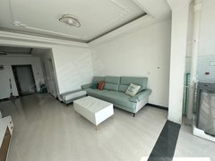 锦城国际 小2室拎包入住 装修不错一万二包物业