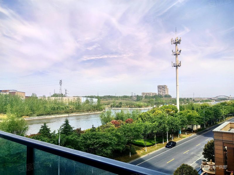 金水湾凤凰城边套带露台,好层次诚心出售有钥匙