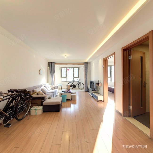 一个点美澜湾纯南两居室全天采光