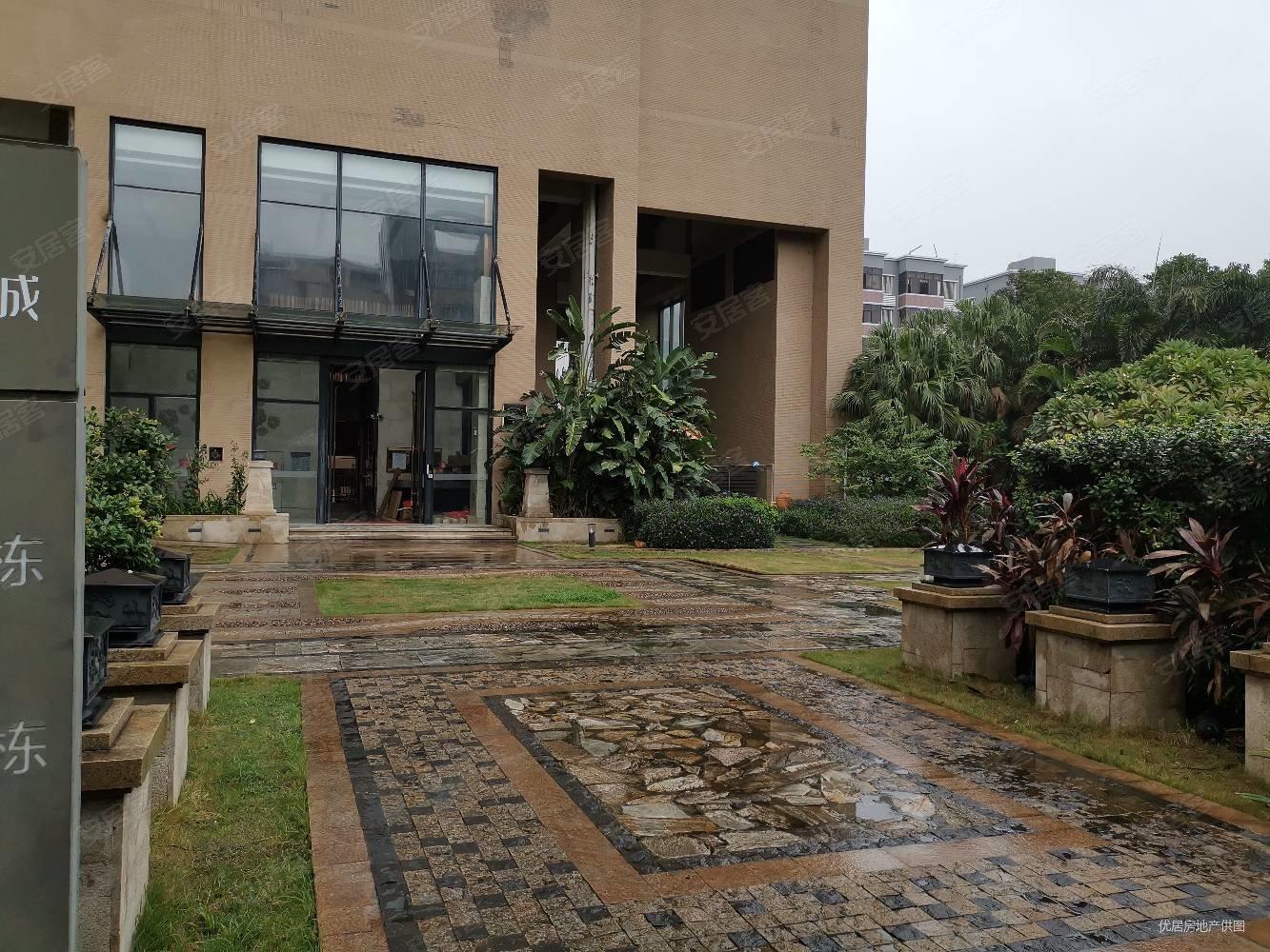 悦万城地铁广佛线桂城站附件2房2厅有商量