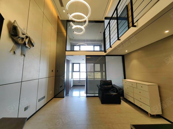 天津南开天拖南融创中心中南广场(东区)融创loft精装修 干净整洁 可