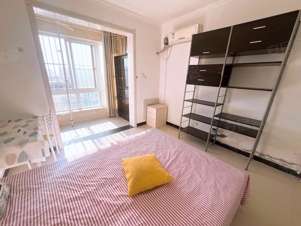 郑州郑东新区东风东路祥悦苑主卧带阳台洗手池 朝南采光好 实体墙