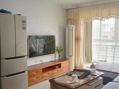 来宾兴宾兴宾城区二中附近，电梯房3房，1300一个月，4台空调家具家电齐全出租房源真实图片