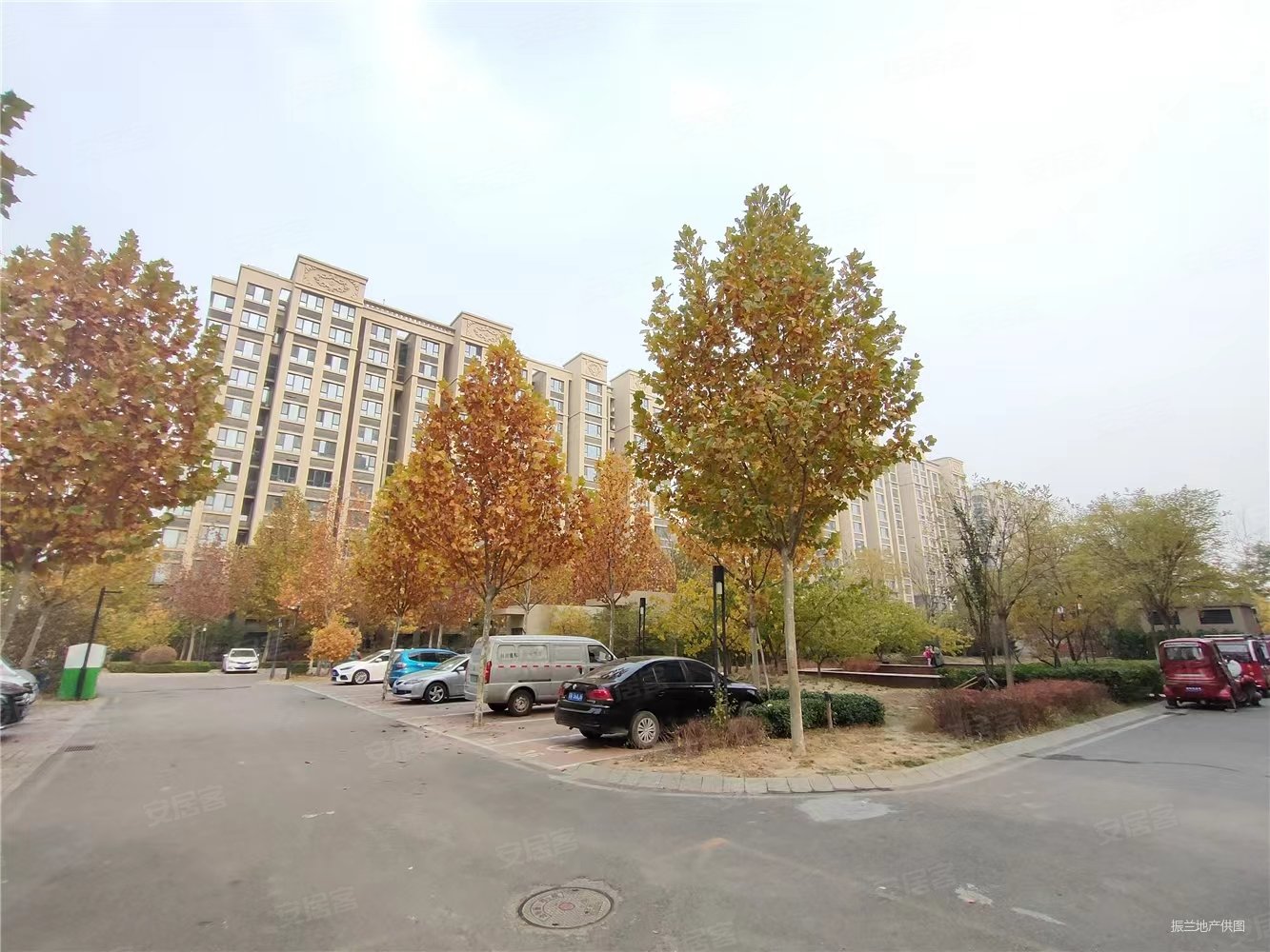 台湖镇集中供暖特殊户型三居室边户看房方便