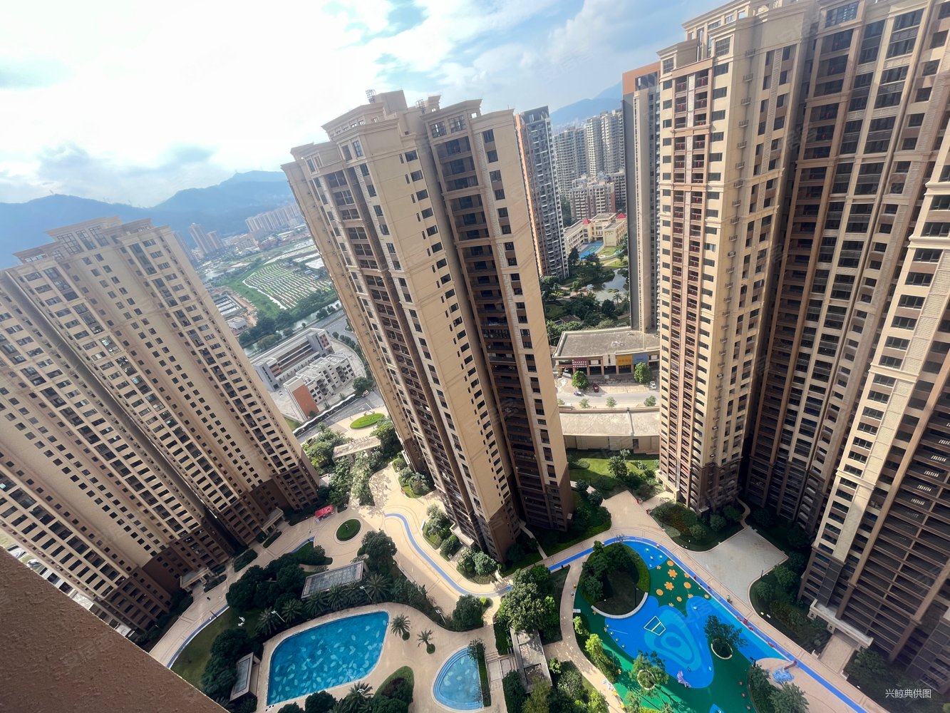 雅居乐万象郡1期3室2厅1卫87.03㎡西北68万