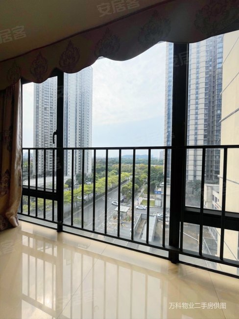 万科金域滨江一期