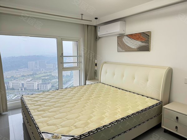 重庆渝北龙兴黄金嘉年华黄金嘉年华精装大单配拧包入住随时可看房出租