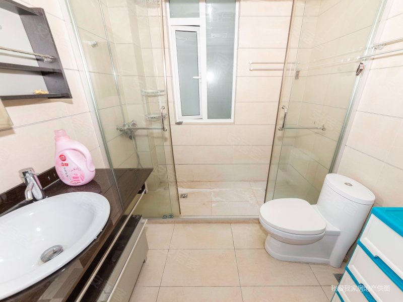 领秀江南东区环境好中间楼层大两房带装修随时看房房东诚心出售