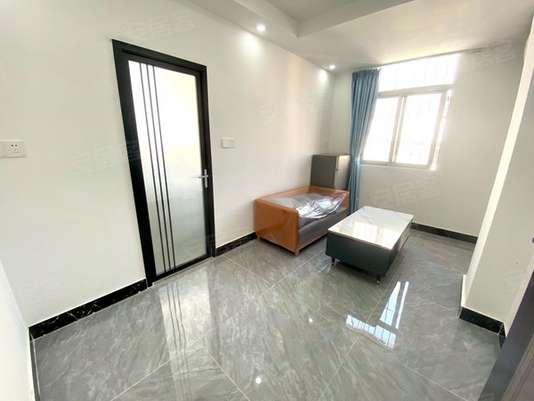 深圳宝安石岩黎光村石岩商圈 黎光村 精装1室1厅1卫 南北通透 家私电