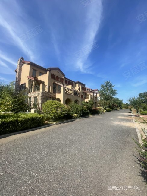 蓝谷迪亚湾联排别墅122万带院子