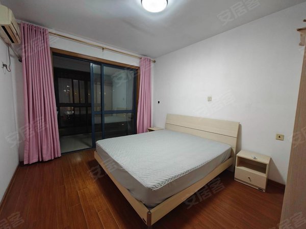 无锡滨湖蠡湖蠡湖人家(西区)蠡湖人家精装三房,近大润发,湖滨商业街