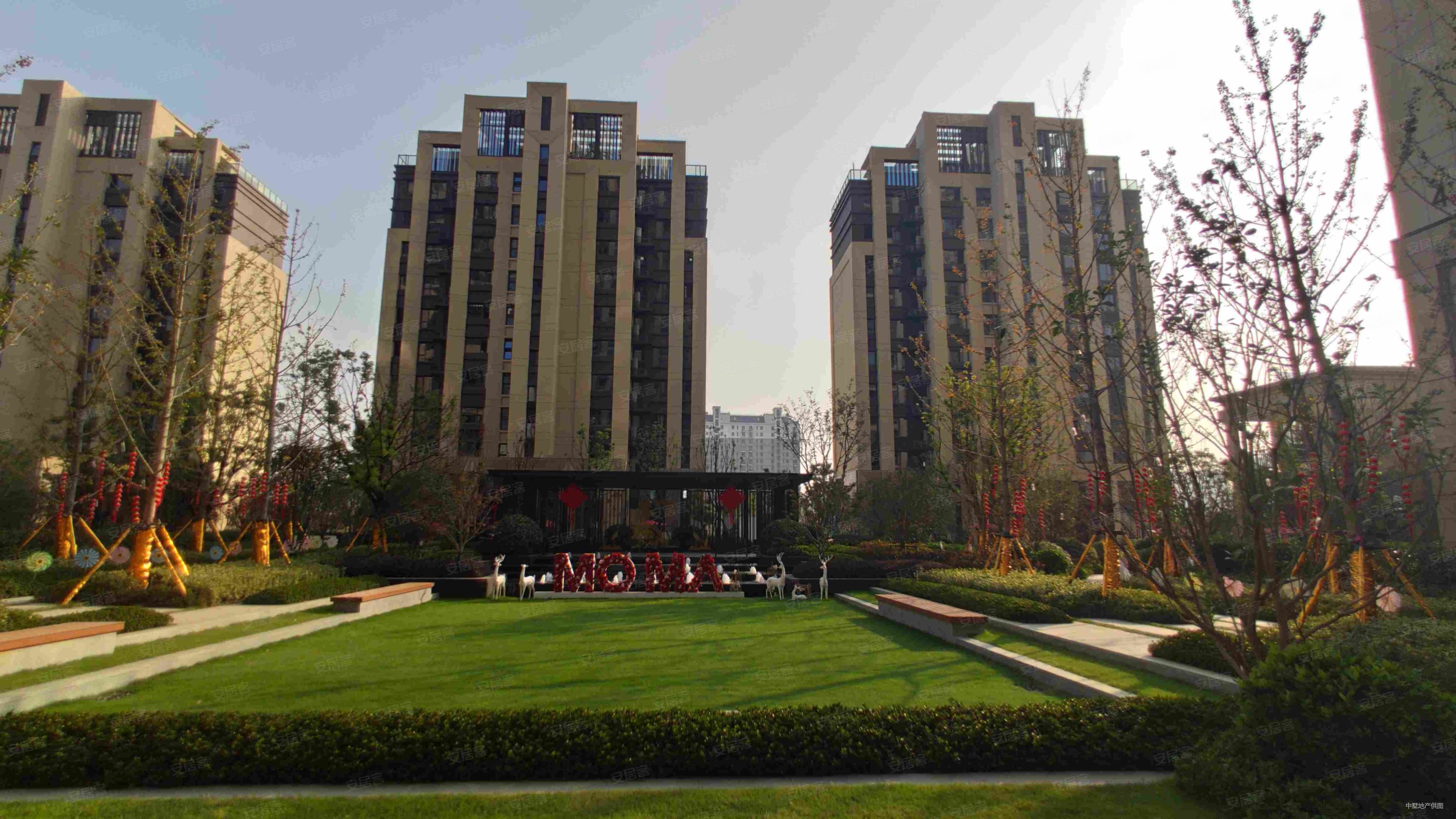 天鹅湖moma3室2厅2卫126.5㎡南北625万