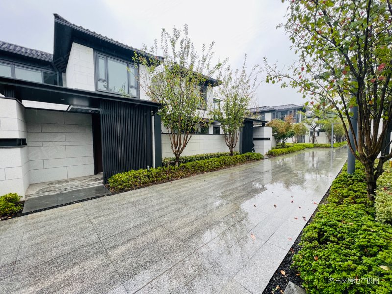 山水樾澜庭(东区别墅)4室2厅3卫439.27㎡南北3450万