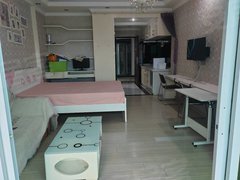 旭日曦苑小区公寓出租，家电家具齐全，提包入住。