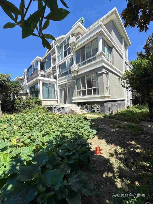 秦淮绿洲南区 6室2厅3卫