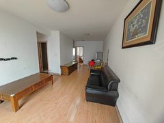 北京大兴亦庄不临街，3900元南海家园三里两居室，随时入住，家具家电齐全出租房源真实图片