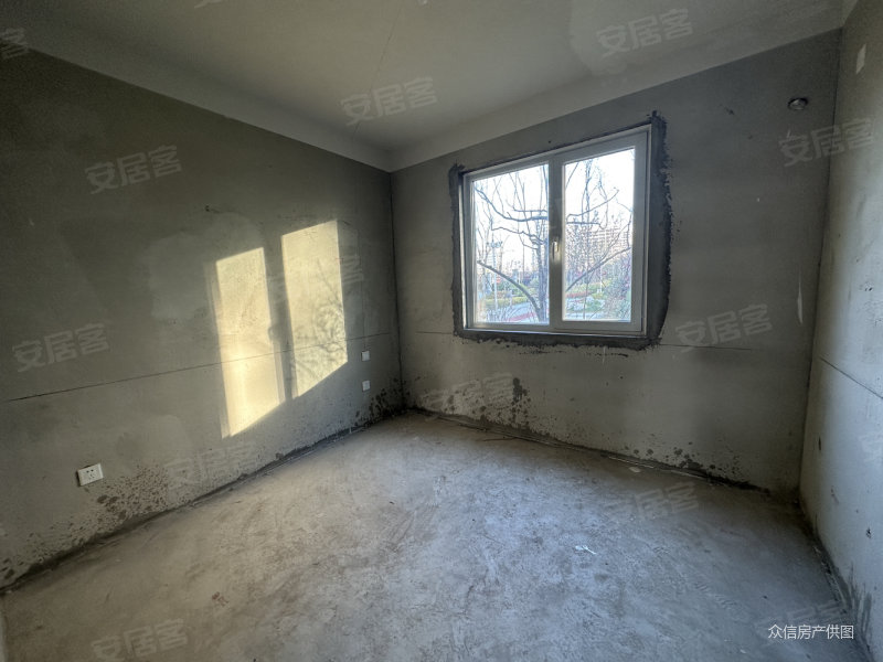 华地仟佰居4室2厅2卫200㎡南北108万