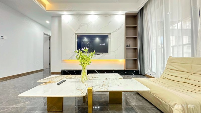 急售!中南融创玖华台  !精装套四双卫!仅契税!