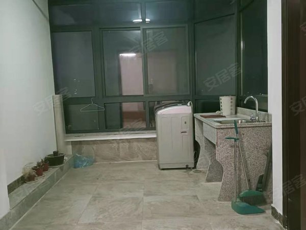 衢州柯城西区聚龙嘉苑聚龙嘉苑三室二卫 四省边际人民医院对面 拎包入住出租房源真实图片