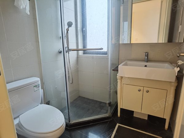 厦门翔安翔安新城融创东南府东南府边套三房两卫  自住装修配齐 看房