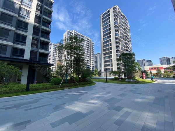 珠海金湾航空新城金湾宝龙城金湾宝龙城91平三房两卫全新未入住1700