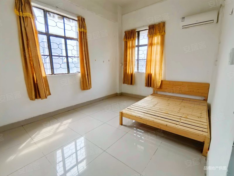 罗沙步步高小区 南北通透 临地铁 装修好 医疗配套成熟,竹苑二手房,95