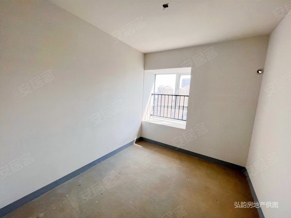 鹦鹉名邸 南北通透 方正双阳台户型 采光好 人车分流环境好