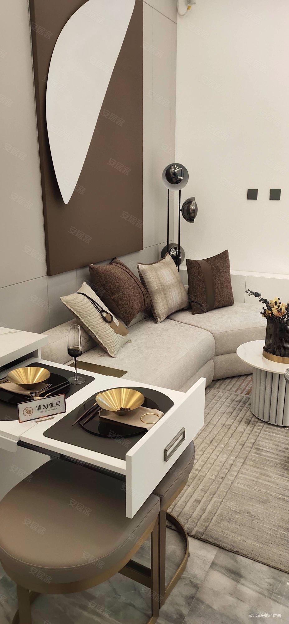 东都时代商务中心一区1室2厅1卫44㎡南北28万