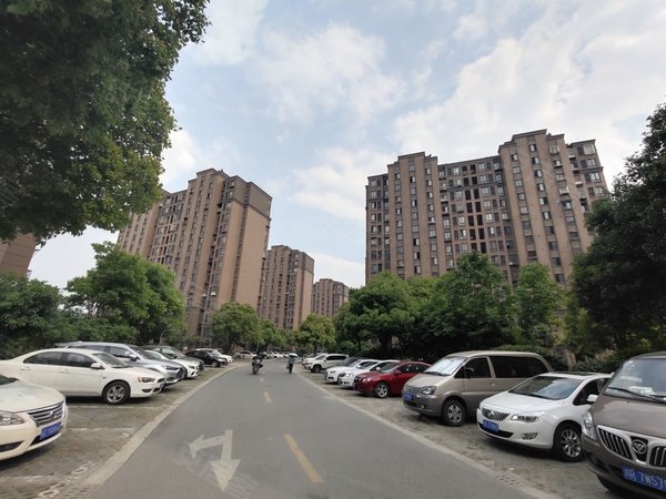 上海青浦徐泾玉兰清苑(一期)玉兰清苑 国展旁 精装修两房 南北通透